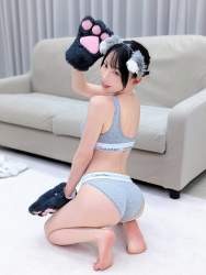 95693 B