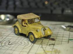 563147 B