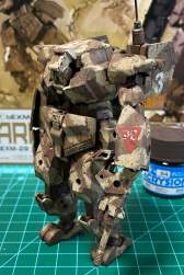 672748 B