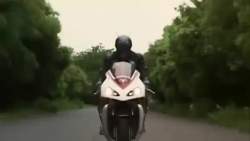 7487449 B