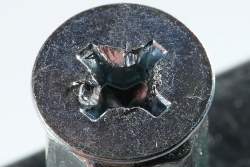 105593 B