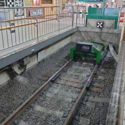 817081 B
