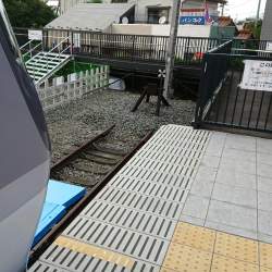 869853 B
