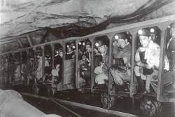 216266 B