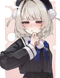 781894 B