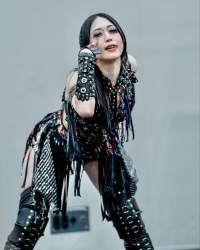 1825677 B