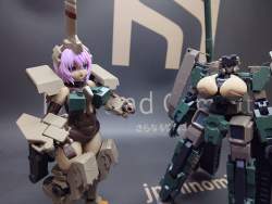 2373943 B