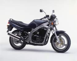 2004930 B