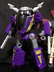 985808 B