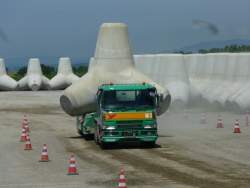 390582 B