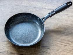 255275 B