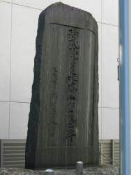227323 B