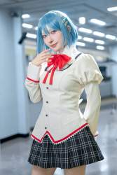 902431 B
