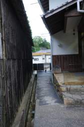 1023075 B