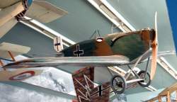 1597407 B