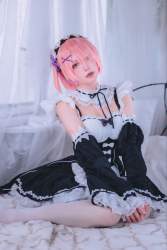 232546 B