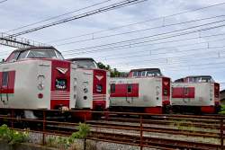 443552 B