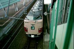 612124 B