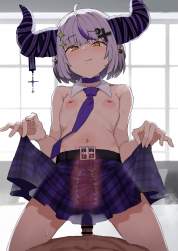 562745 B