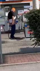 820886 B