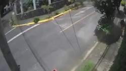 5569988 B