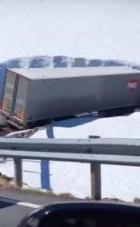 2449603 B