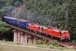 226379 B