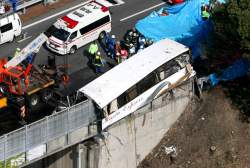 453358 B