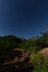 1037744 B