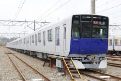 425121 B