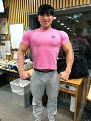 608318 B