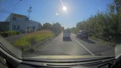 5653077 B
