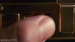 1586594 B