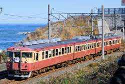 370149 B