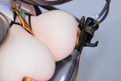 3833001 B
