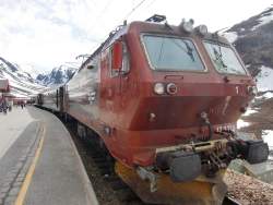 668193 B