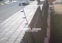 654647 B